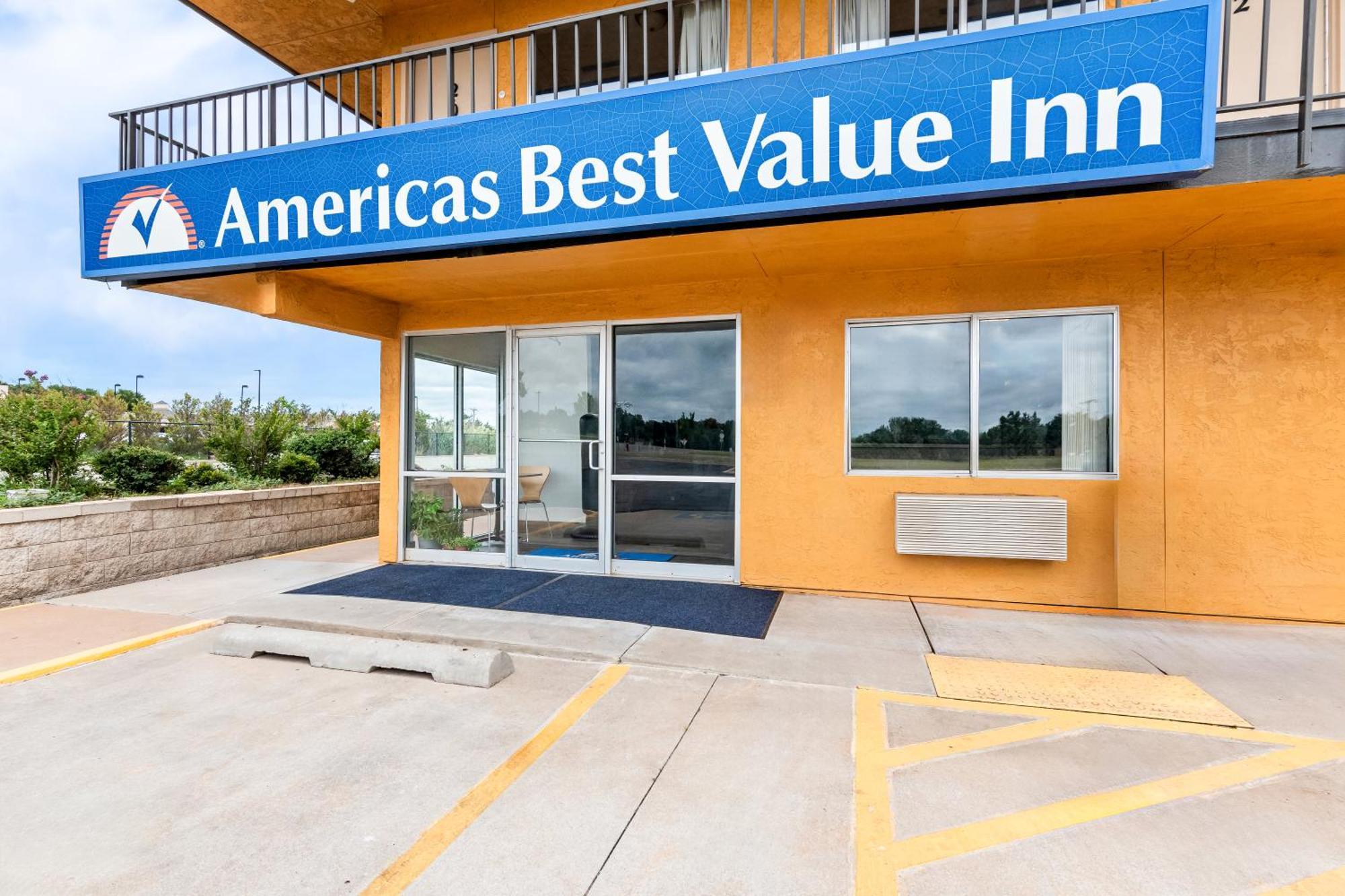 Americas Best Value Inn Stillwater Bagian luar foto