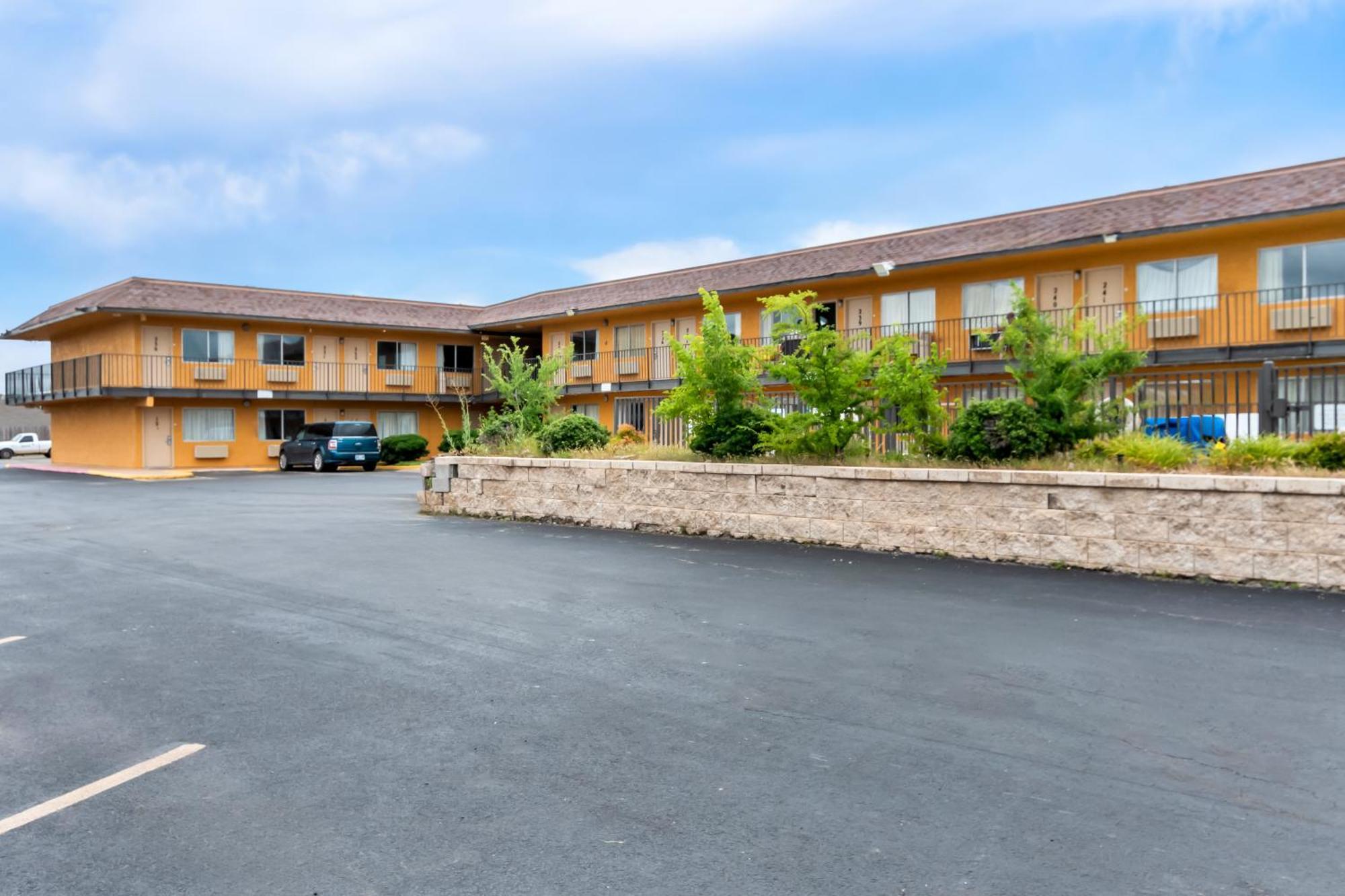 Americas Best Value Inn Stillwater Bagian luar foto