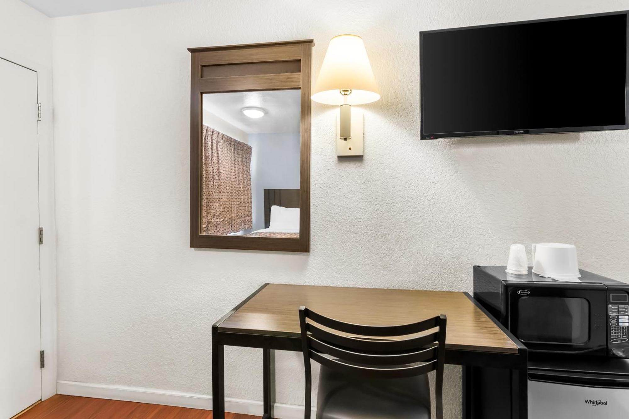 Americas Best Value Inn Stillwater Bagian luar foto