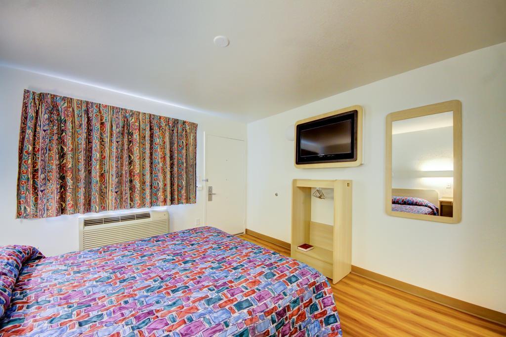 Americas Best Value Inn Stillwater Bagian luar foto