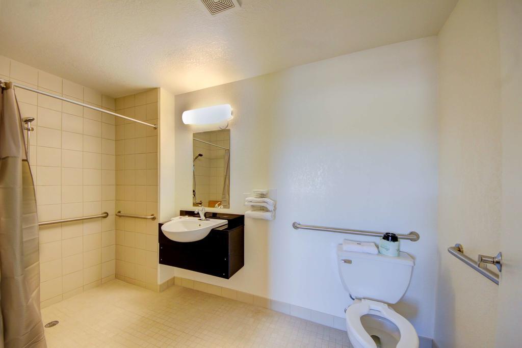 Americas Best Value Inn Stillwater Bagian luar foto