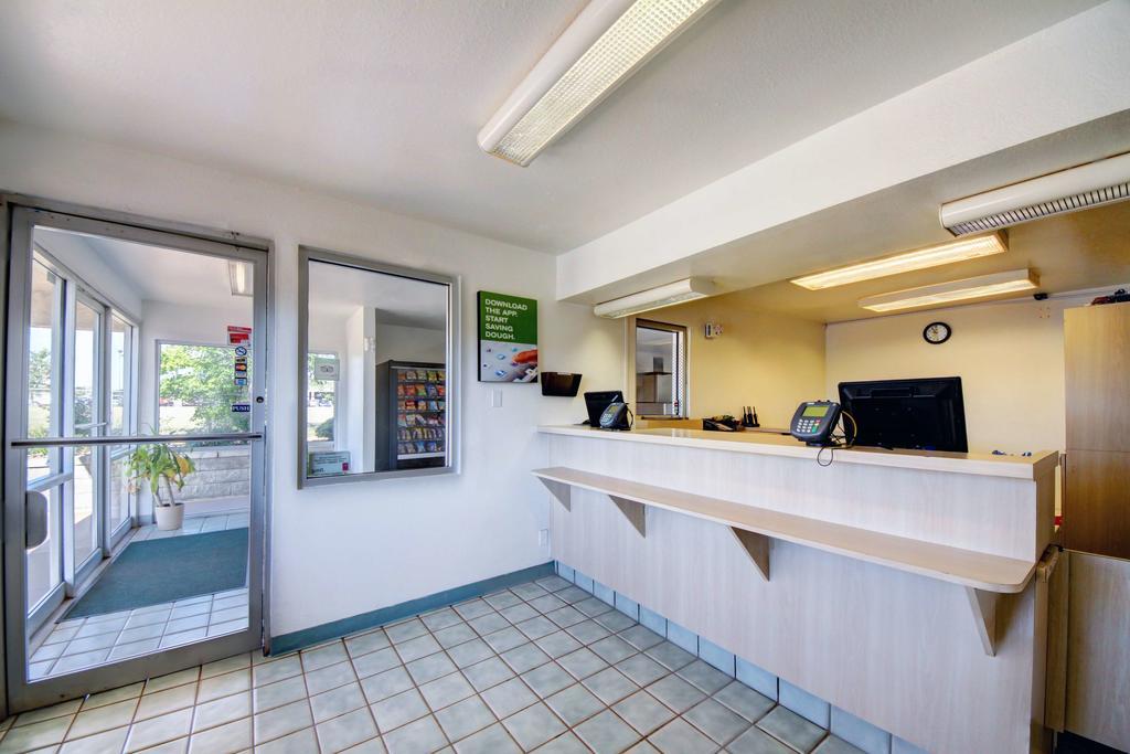 Americas Best Value Inn Stillwater Bagian luar foto