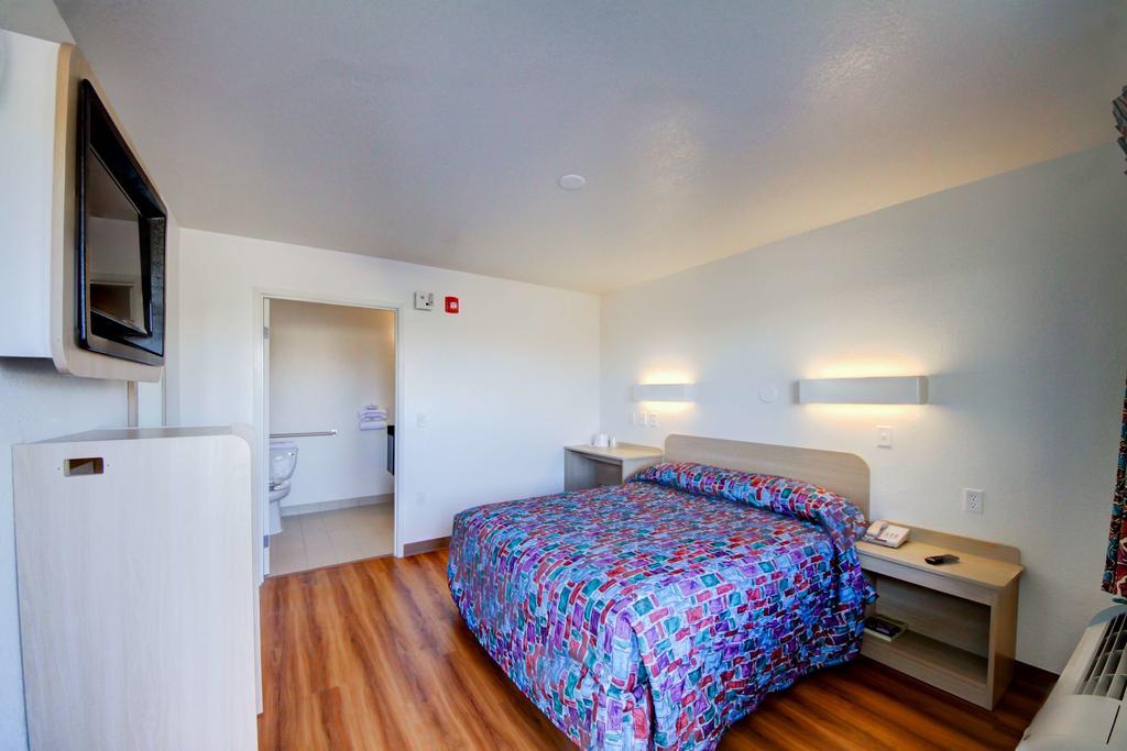 Americas Best Value Inn Stillwater Bagian luar foto