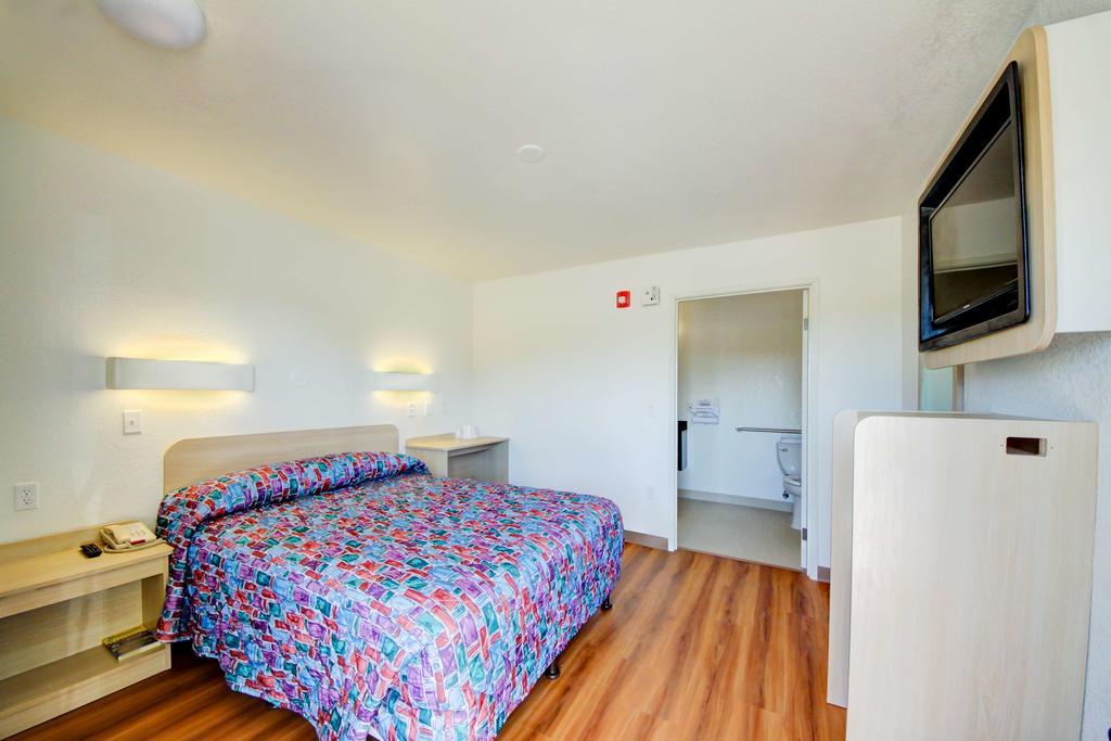 Americas Best Value Inn Stillwater Bagian luar foto