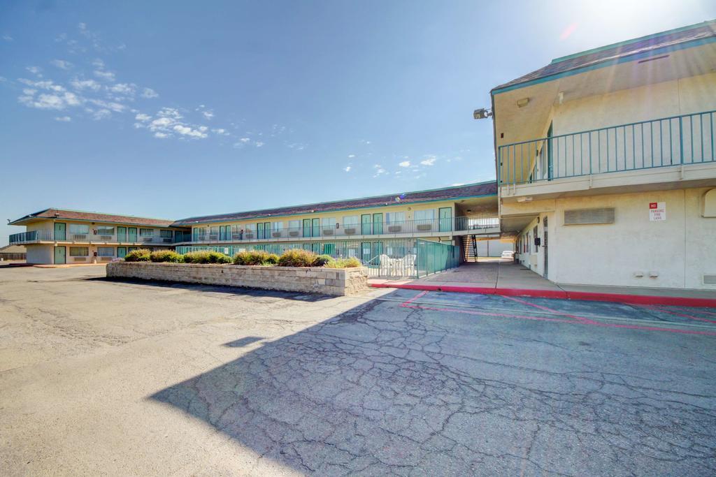 Americas Best Value Inn Stillwater Bagian luar foto