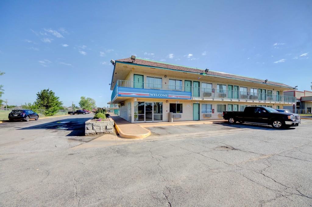 Americas Best Value Inn Stillwater Bagian luar foto